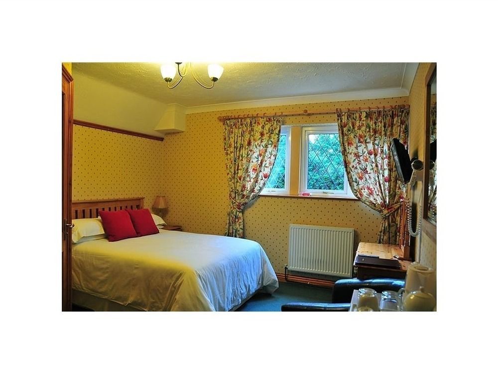 Tudor Cottage Bed & Breakfast Cambridge  Exterior photo
